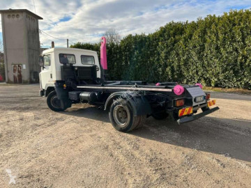 Camion scarrabile Nissan