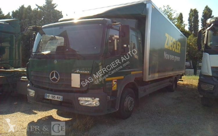 Грузовик Mercedes