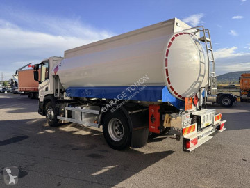 Camion cisterna idrocarburi Scania