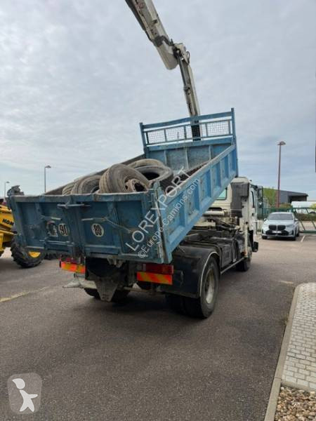 Volvo 320 truck