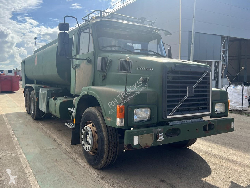 Kamion Volvo 6X4 Robson-Drive + TANK 14.000 LITER