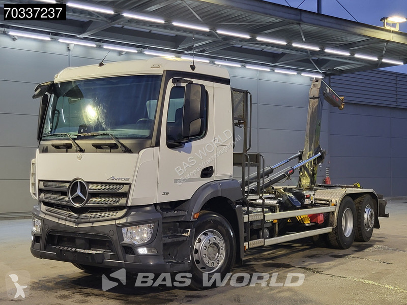 Mercedes 2543 6X2 HIAB 20t Lift+Steering Axle...