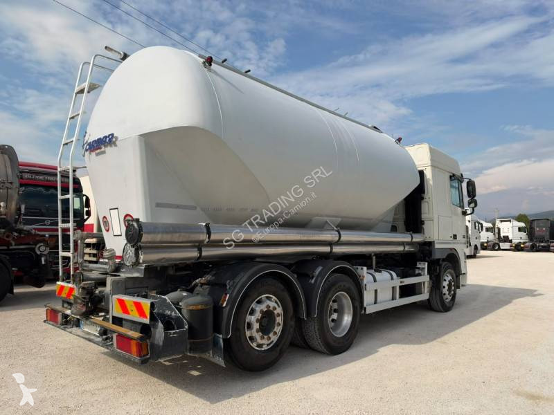 Kamion DAF FA 460