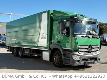 Camion plateau brasseur Mercedes