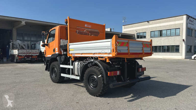 Mercedes UNIMOG U20 4X4 truck