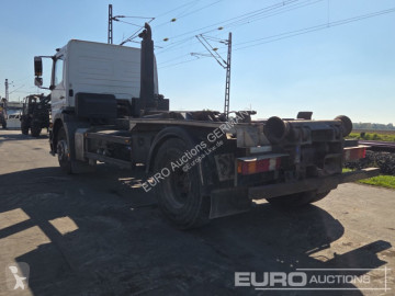 Camion polybenne Mercedes