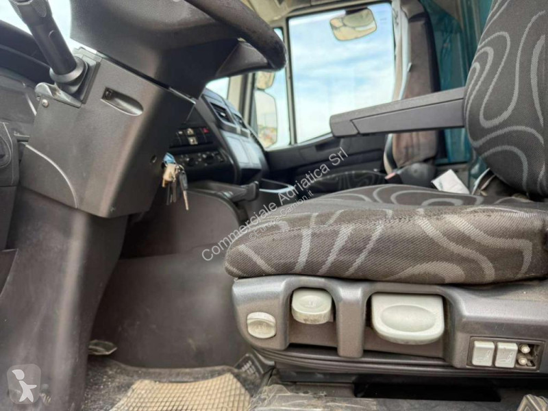 Camión Iveco STRALIS 420