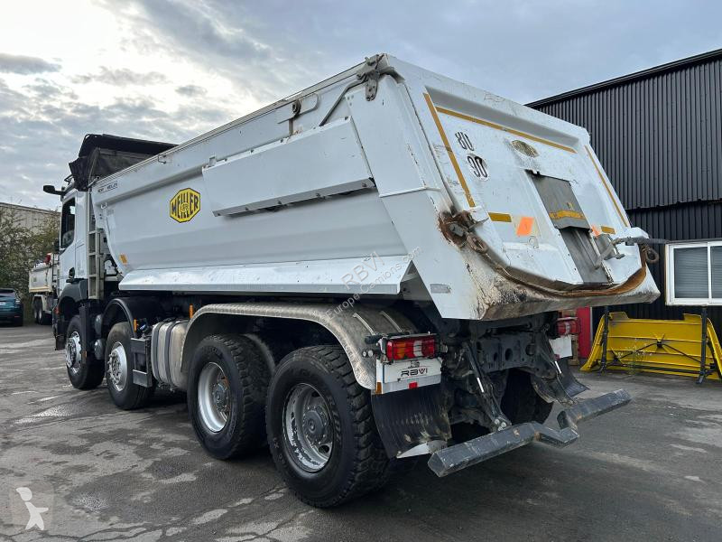 Camión Mercedes 3243 KN
