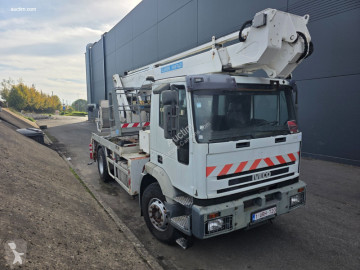 Camion nacelle télescopique Iveco