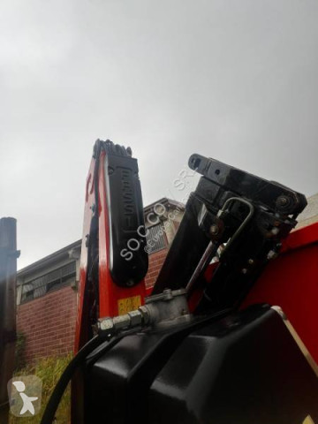 Camion grue Volvo