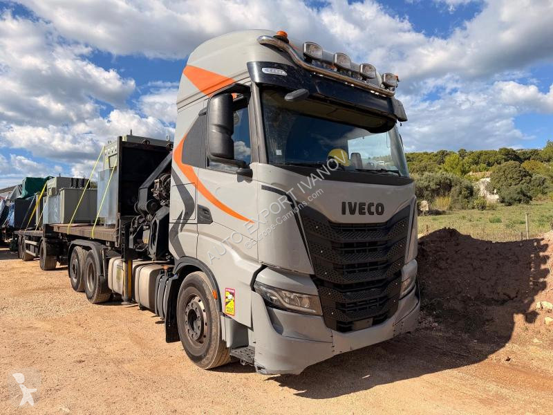 Iveco 570 truck