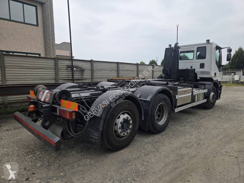 Iveco AD 260 S 30 truck