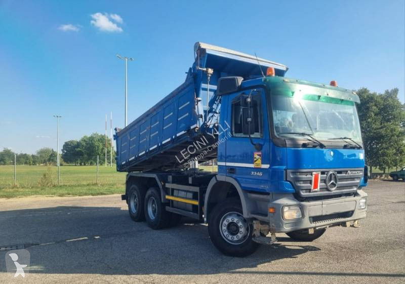 Kamion Mercedes 3346
