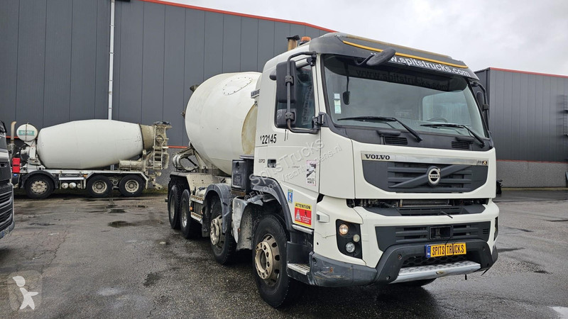 Volvo FM 370 Liebherr 9m3 truck
