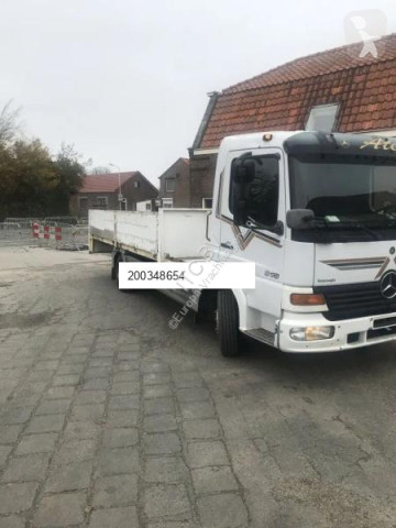 Camion plateau ridelles Mercedes