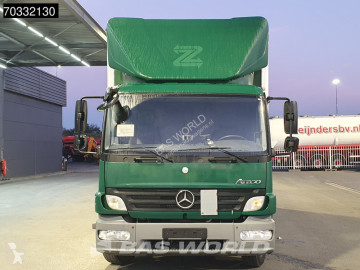 Camion fourgon Mercedes