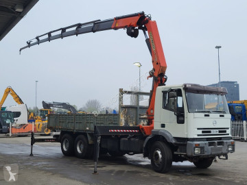 Camion grue Iveco