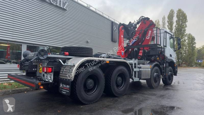 Kamion Mercedes 3243 KN