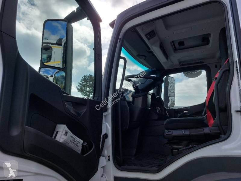 Mercedes 1833 truck