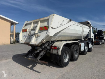 Camion benne Enrochement Volvo