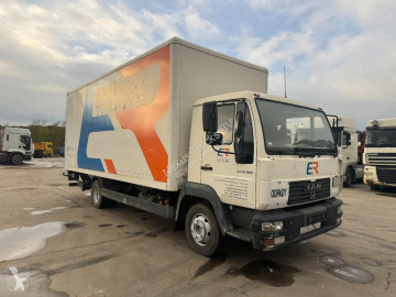Camion fourgon MAN