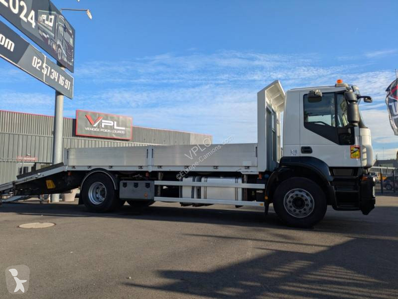 Превоз на строителна техника Iveco AD 190 S 31