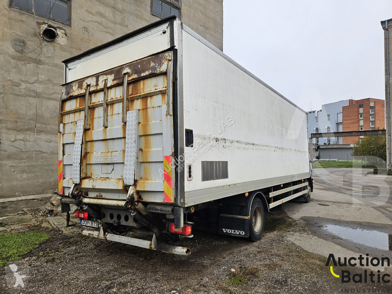 Volvo FL612 truck