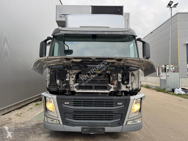Kamion Volvo 330 6X2 EURO 6 + FRIGOBLOCK +...