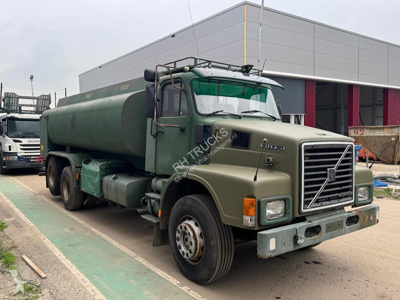 Kamion Volvo 6X4 Robson-Drive + TANK 14.000 LITER
