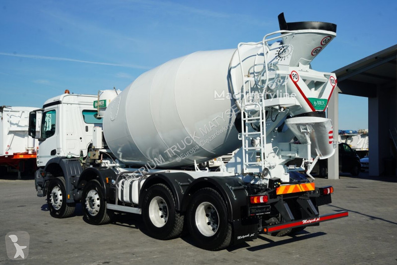 Kamion Mercedes AROCS 3240