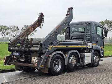 MAN skip truck