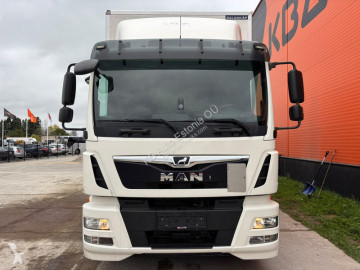 MAN 26.320 TGM 6x2*4 BOX L=8143 mm truck