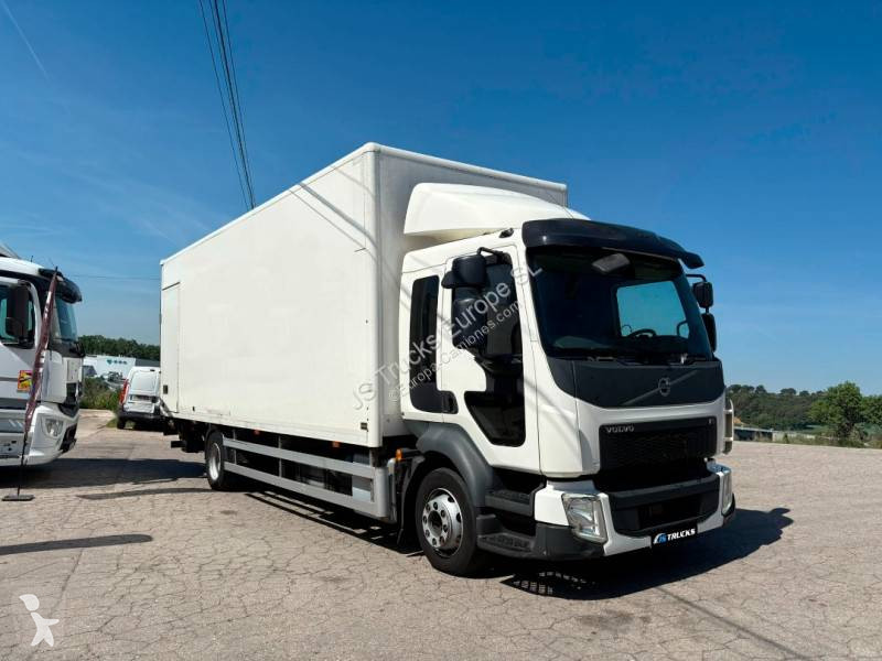 Volvo 240 truck