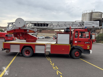 Renault ladder truck