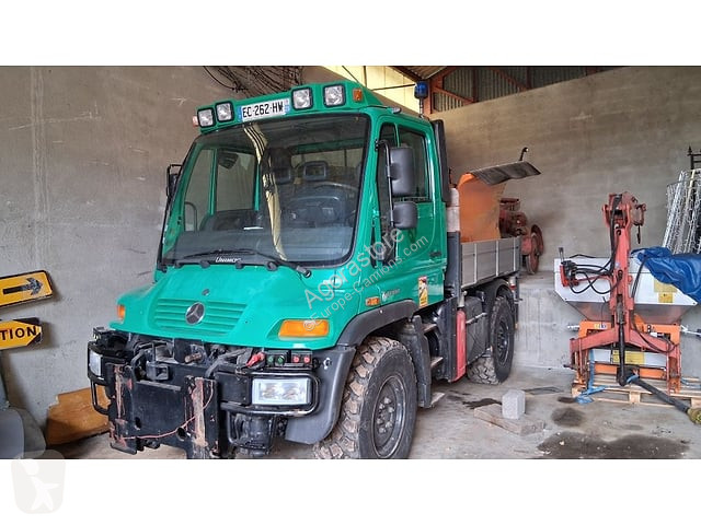Mercedes UNIMOG truck
