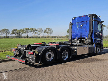 Mercedes hook arm system truck