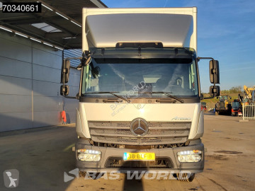 Mercedes box truck