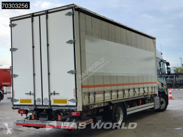 Renault tautliner truck