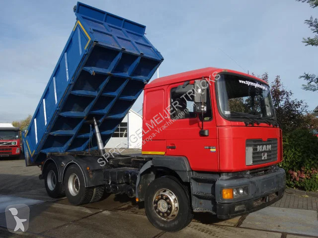 Kamion MAN KIPPER 6X4 STEELSPRINGS MANUAL FEULPOMP