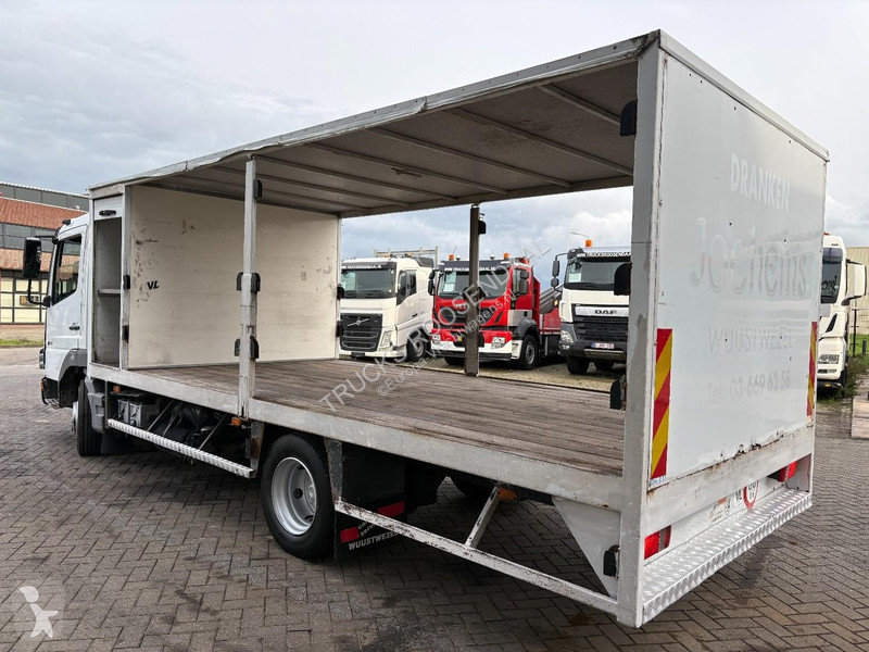 Vrachtwagen Mercedes 815 + MANUAL + spring