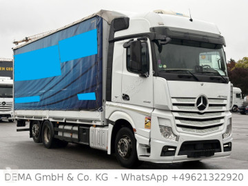 Mercedes tarp truck