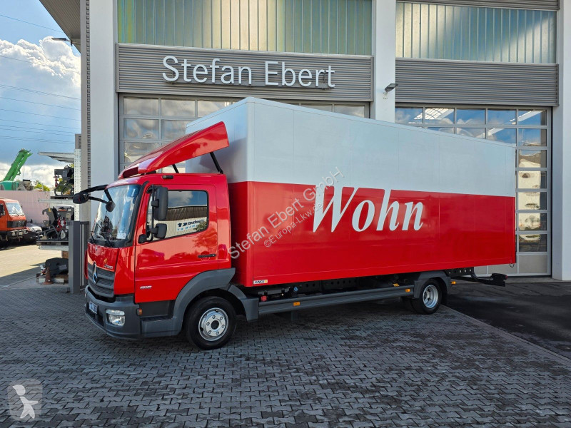 Mercedes 816 L Möbelkoffer Treppe truck