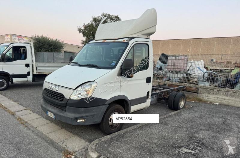 Lastbil Iveco 35c15 a telaio