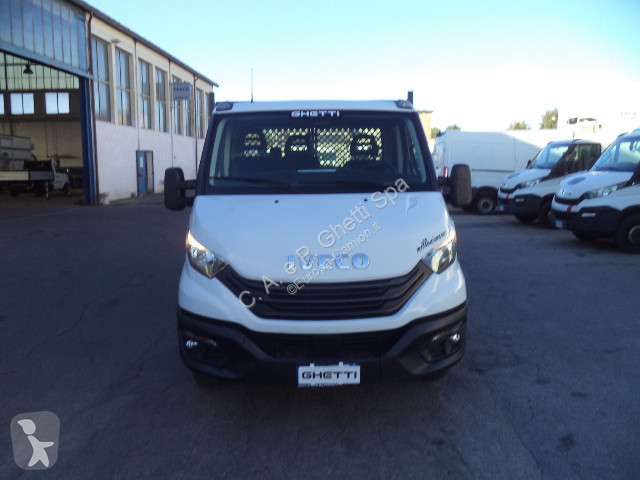 Iveco Daily 35C14 truck