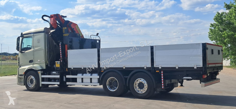 Kamion Mercedes 2542