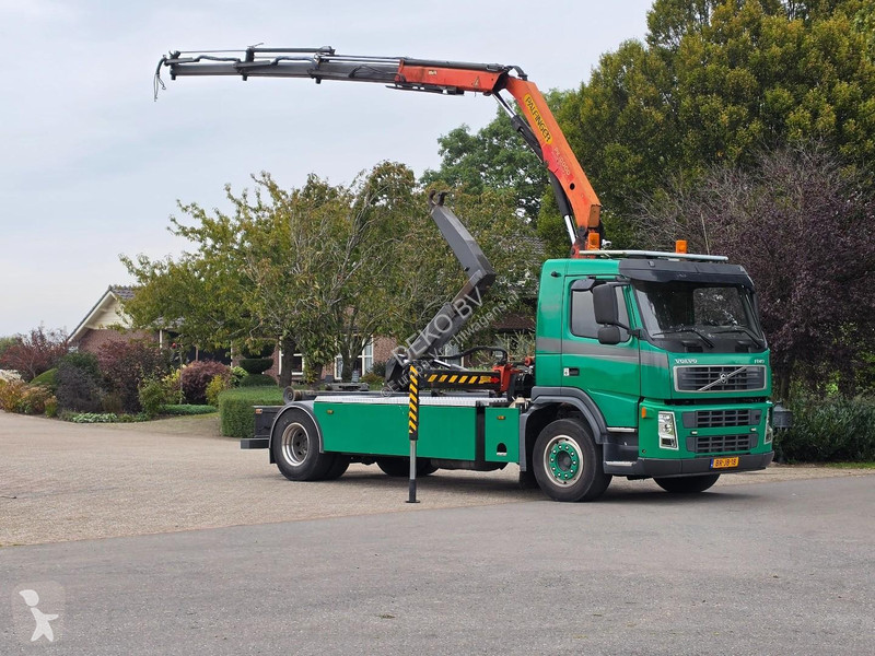 Volvo 9 4X2R FAL.9.0 RAD-A4/L90 CRANE/HOOK!! truck