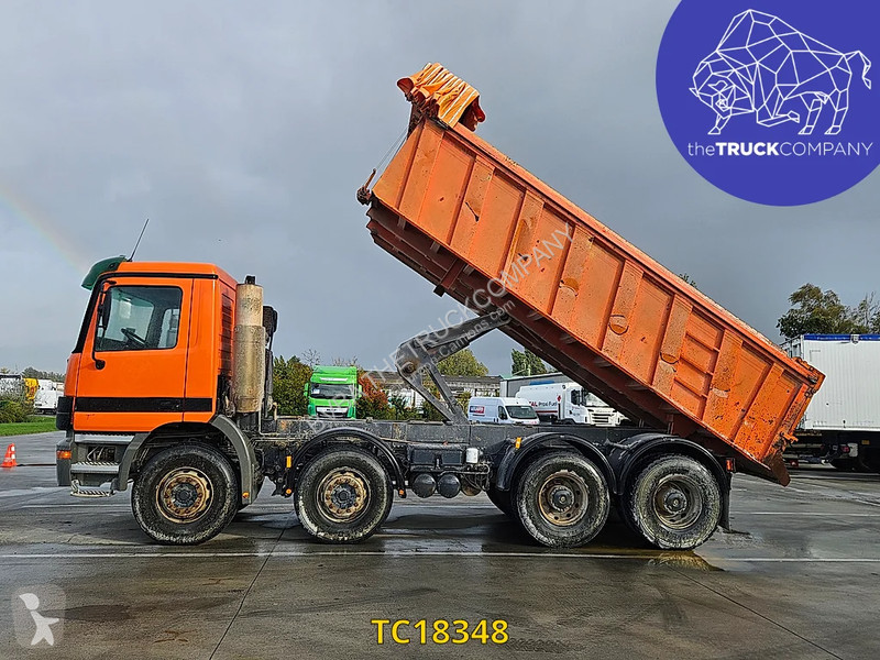 Mercedes 3235 truck