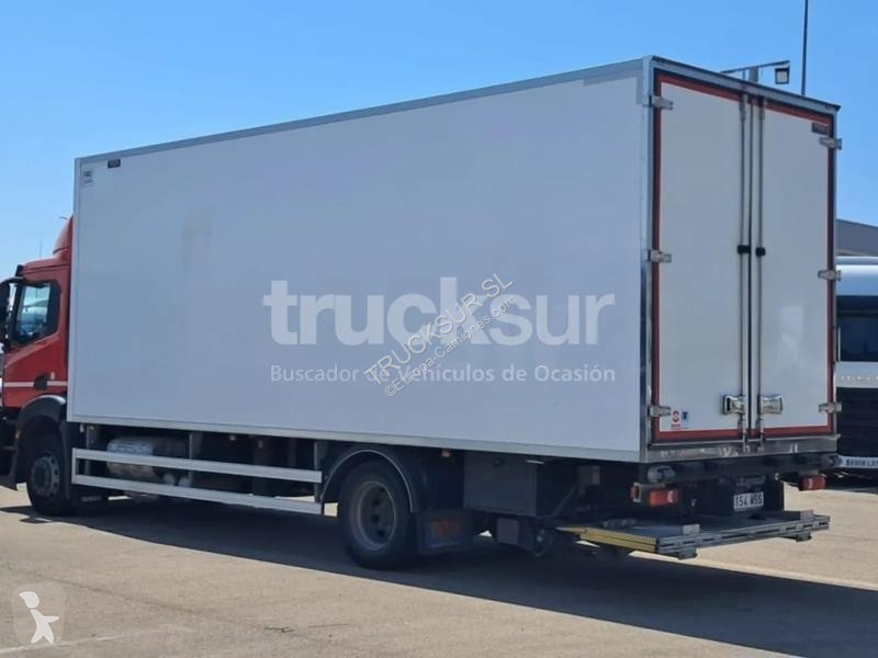 Iveco AD190E34S/P + THERMOKING T1000R truck