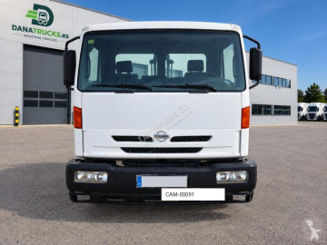 Nissan hook arm system truck