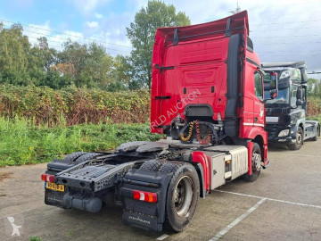 Mercedes truck